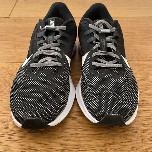 Men’s. Nike. 9.5 - Picture 5 of 5